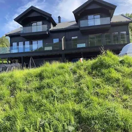 Resvegen 63 Stranda (More og Romsdal)