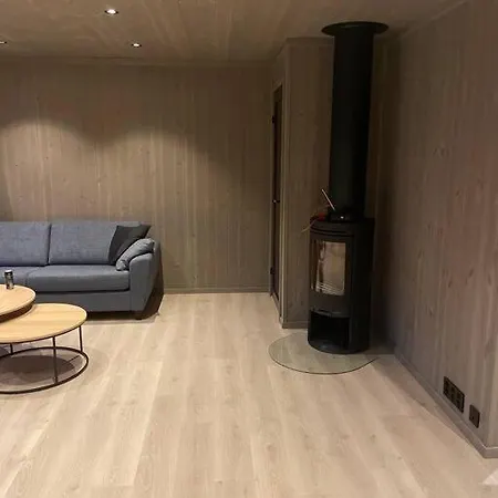 Resvegen 63 *